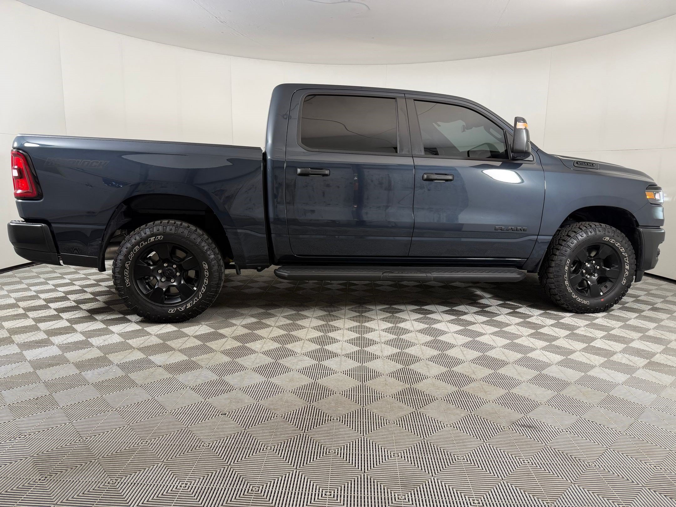 Used 2026 RAM 1500 Warlock AWD/4WD image 8