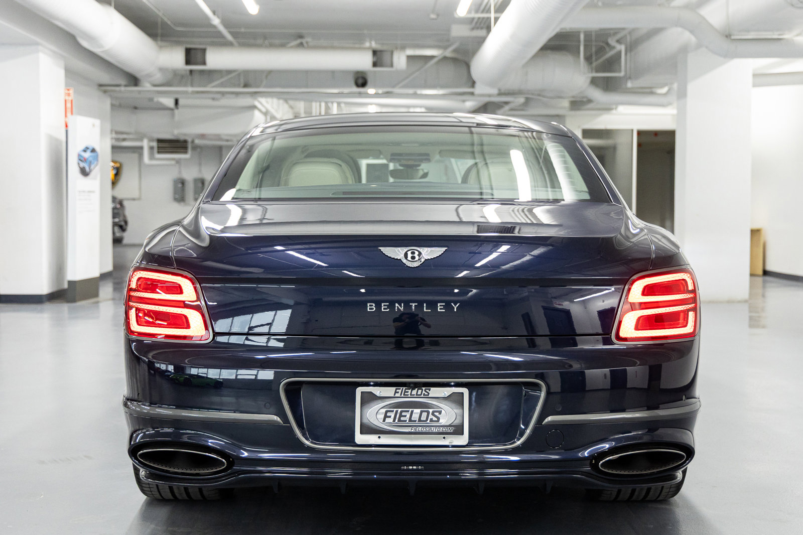 Certified 2025 Bentley Flying Spur Plug-In Hybrid AWD/4WD image 4