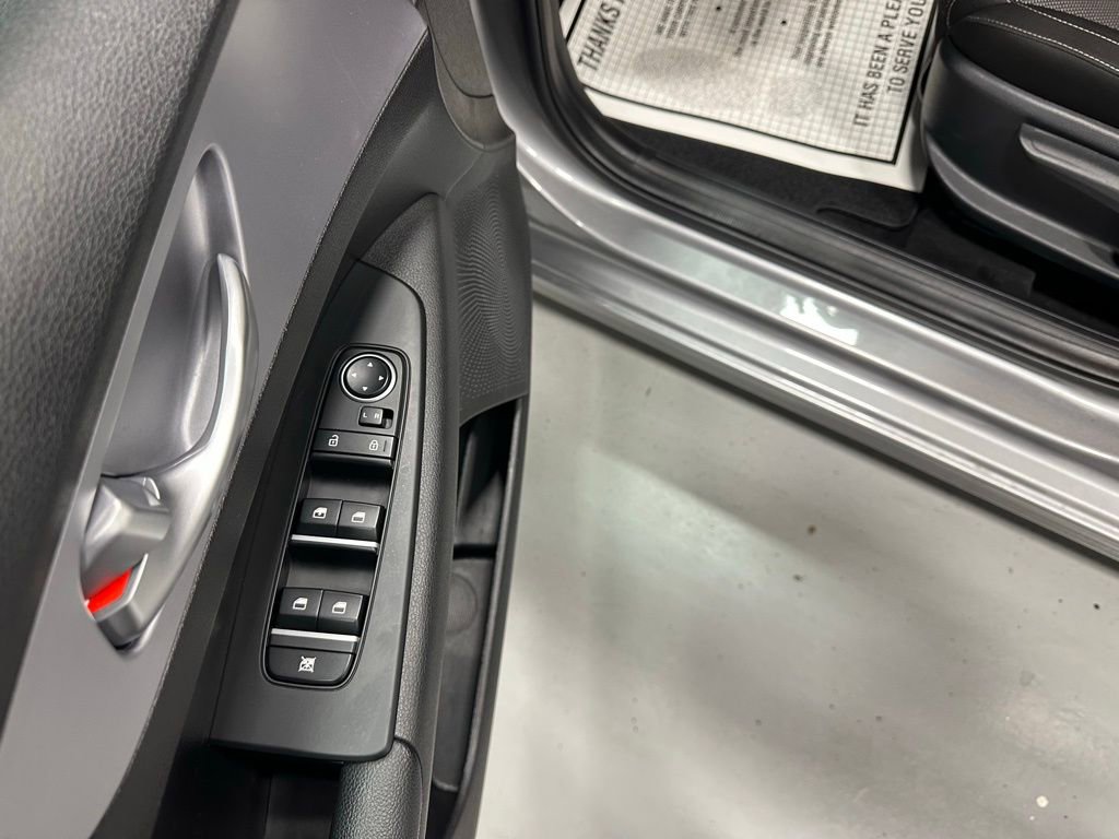 Used 2024 Kia Forte LXS image 9