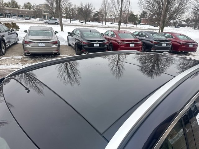 Used 2021 Mercedes-Benz GLC 300 4MATIC image 10