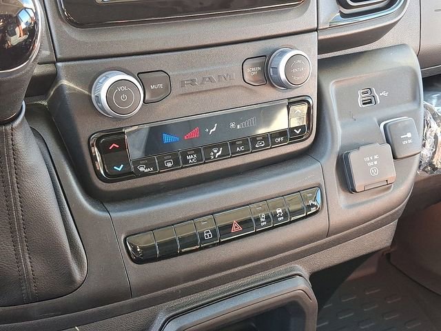 Used 2024 RAM ProMaster 2500 w/ Safety Group FWD image 11