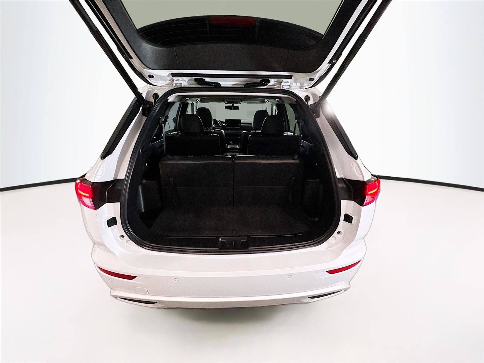 Used 2024 Mitsubishi Outlander SE FWD image 20