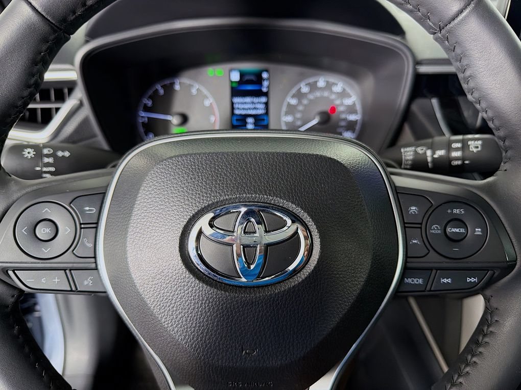 Used 2024 Toyota Corolla Cross AWD Hybrid image 16