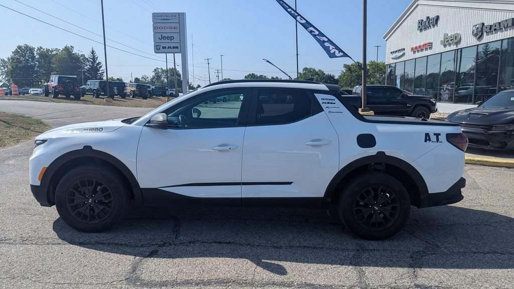 Used 2022 Hyundai Santa Cruz SEL Premium AWD/4WD image 2