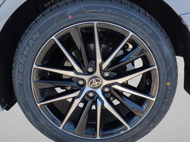 Used 2022 Toyota Camry SE w/ Carpet Mat Package (TMS) image 23