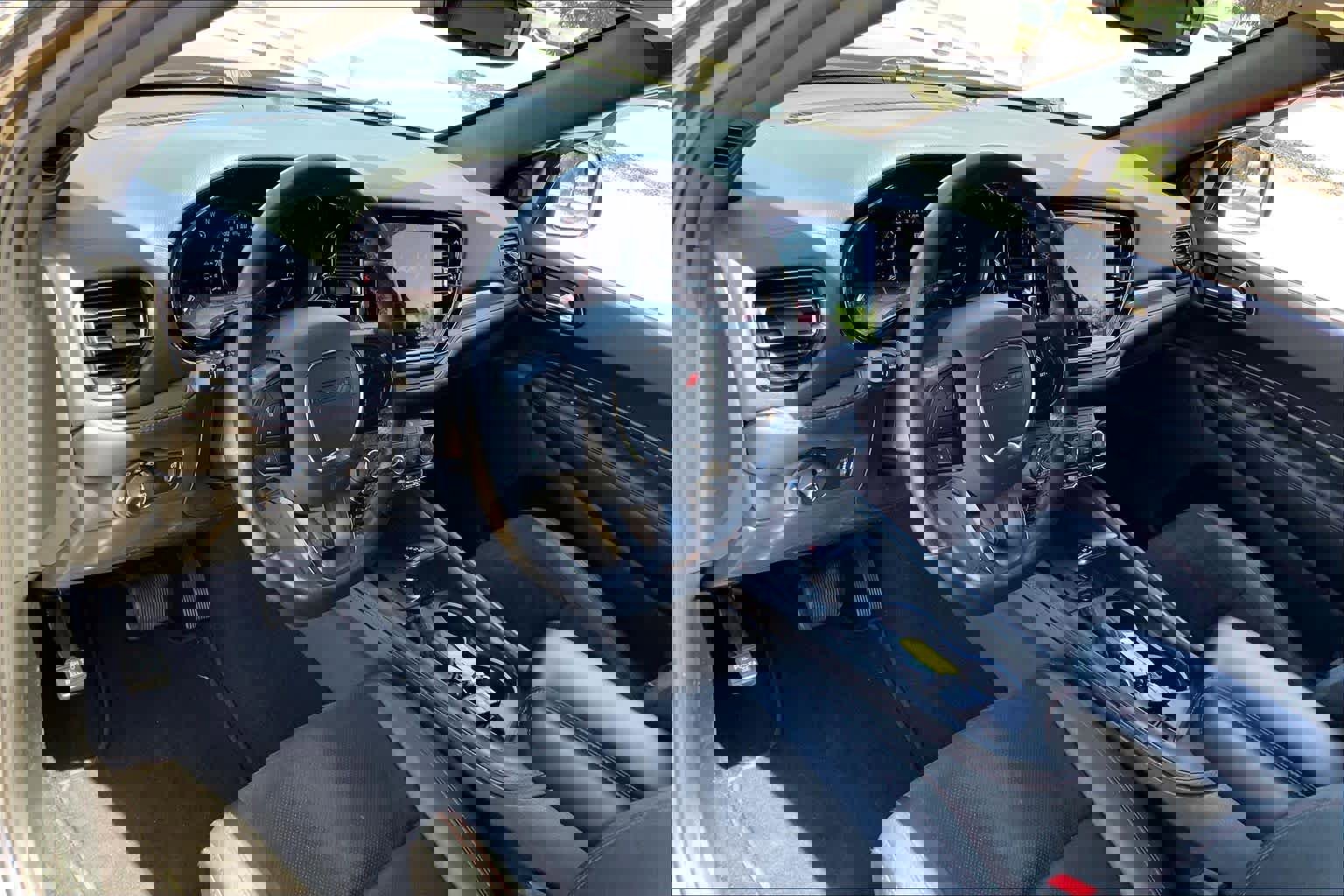 Used 2021 Dodge Durango R/T w/ Blacktop Package image 18