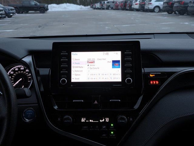 Used 2021 Toyota Camry LE image 20