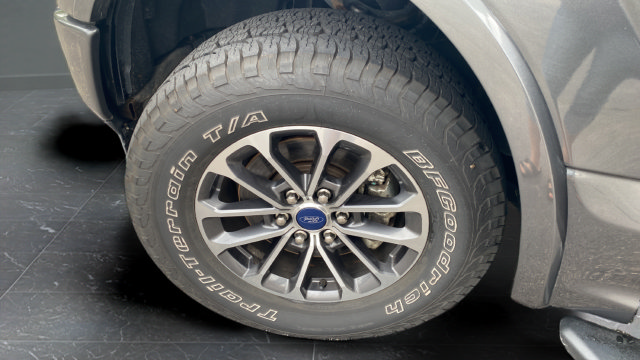 Used 2019 Ford F150 XLT w/ Equipment Group 302A Luxury AWD/4WD image 28