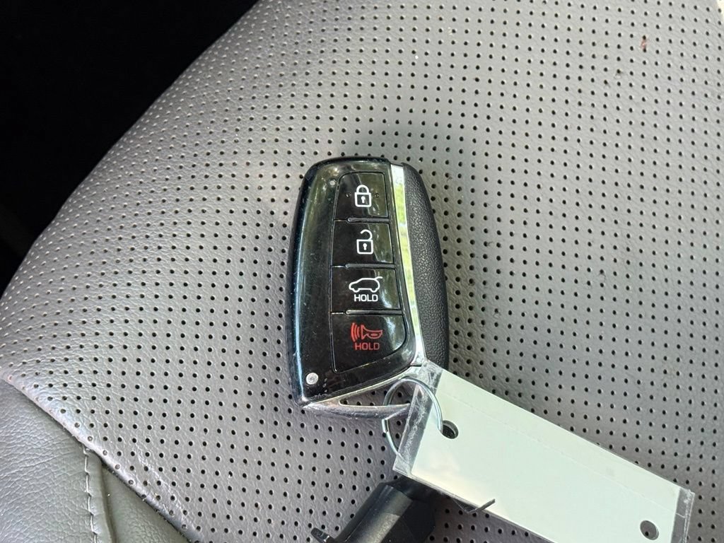 Used 2016 Hyundai Santa Fe Limited w/ Option Group 04 AWD/4WD image 35