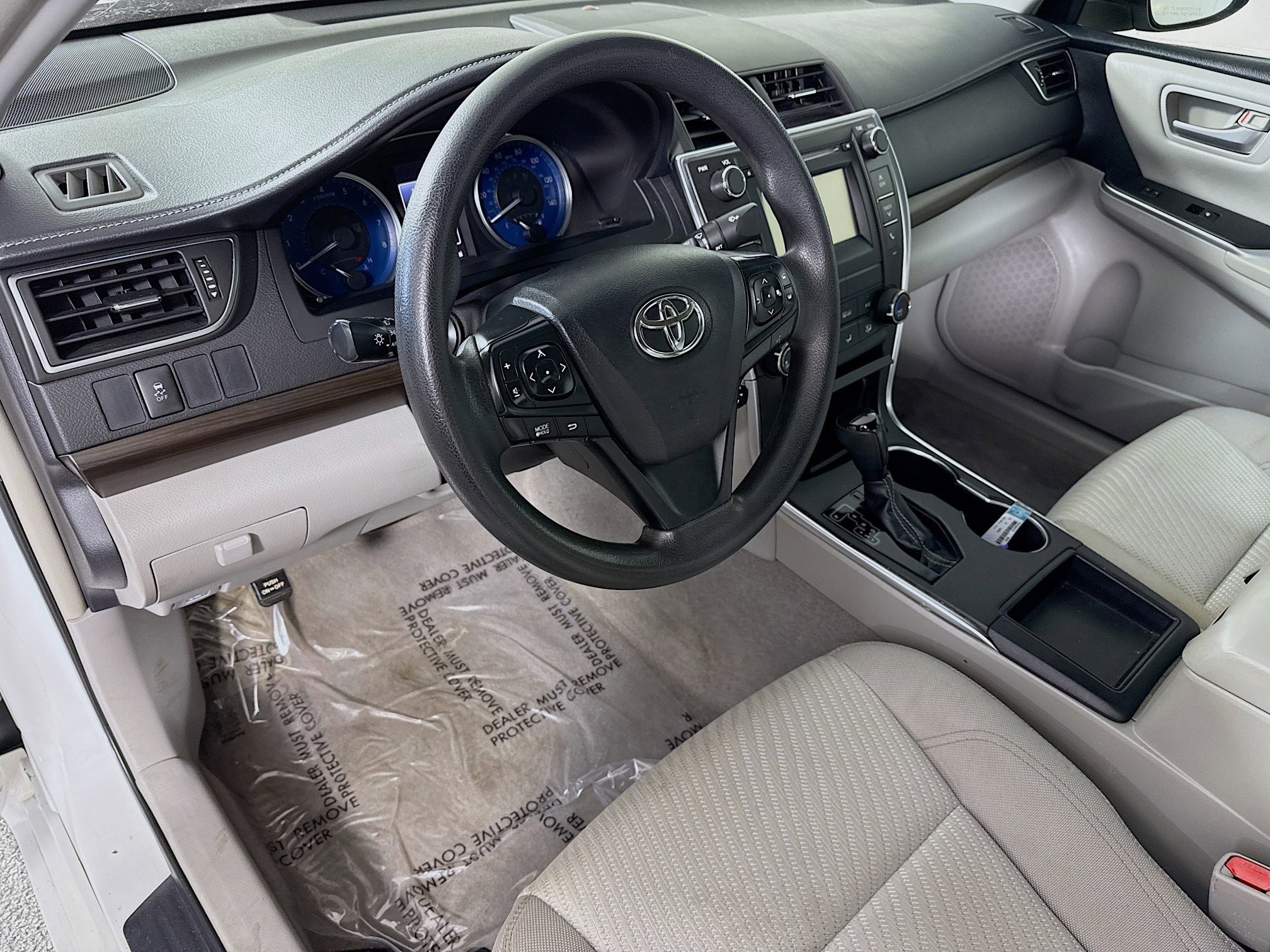 Used 2016 Toyota Camry LE image 22