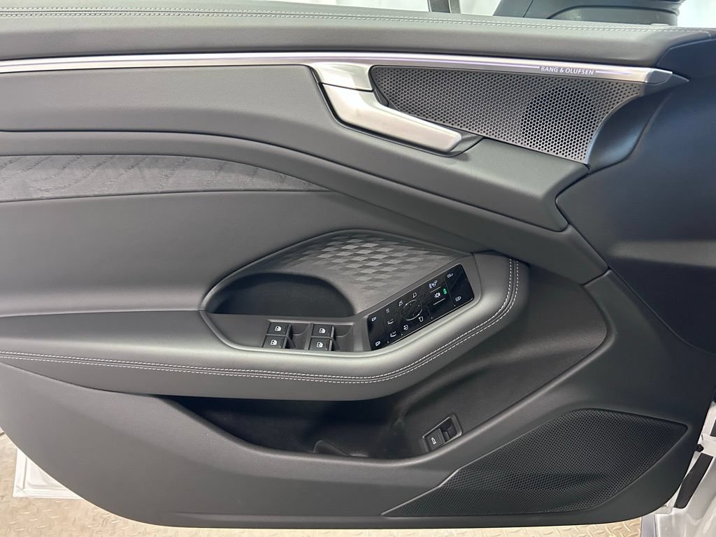 New 2026 Audi A6 Premium Plus AWD/4WD image 4