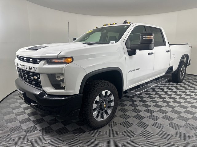 Used 2022 Chevrolet Silverado 2500 Custom w/ Custom Value Package image 3