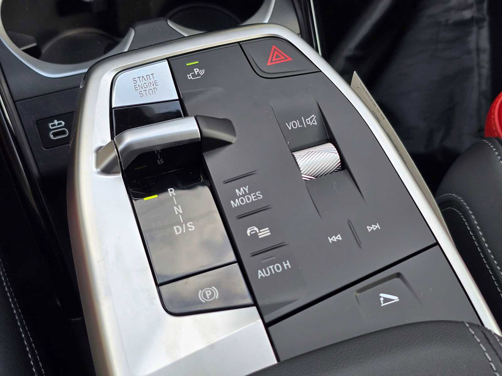 Used 2025 BMW X1 xDrive28i w/ Premium Package image 27