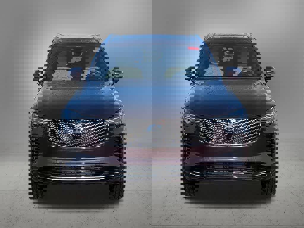 New 2026 Volvo XC90 B5 Core w/ Protection Package Premier image 9