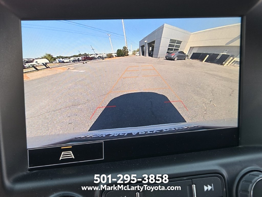Used 2024 GMC Terrain SLT AWD/4WD image 18