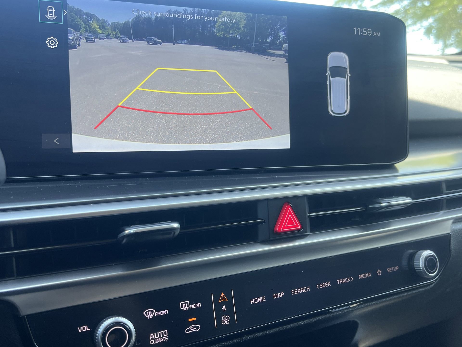 Used 2024 Kia Sorento S image 4