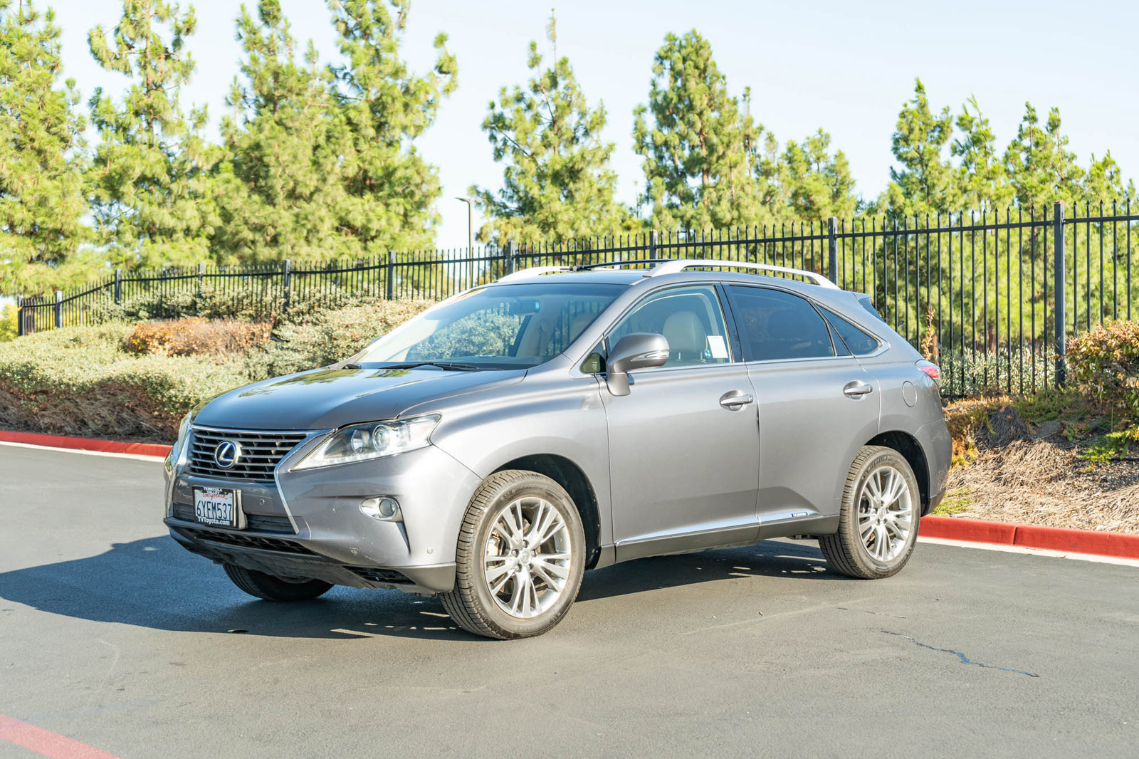 Used 2013 Lexus RX 450h AWD w/ Navigation Pkg image 3
