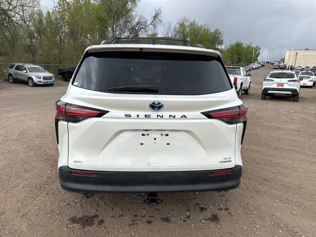Used 2021 Toyota Sienna XLE w/ XLE Plus Package image 4