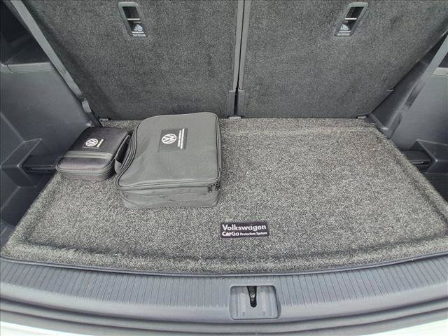 Used 2022 Volkswagen Atlas SEL R-Line AWD/4WD image 6