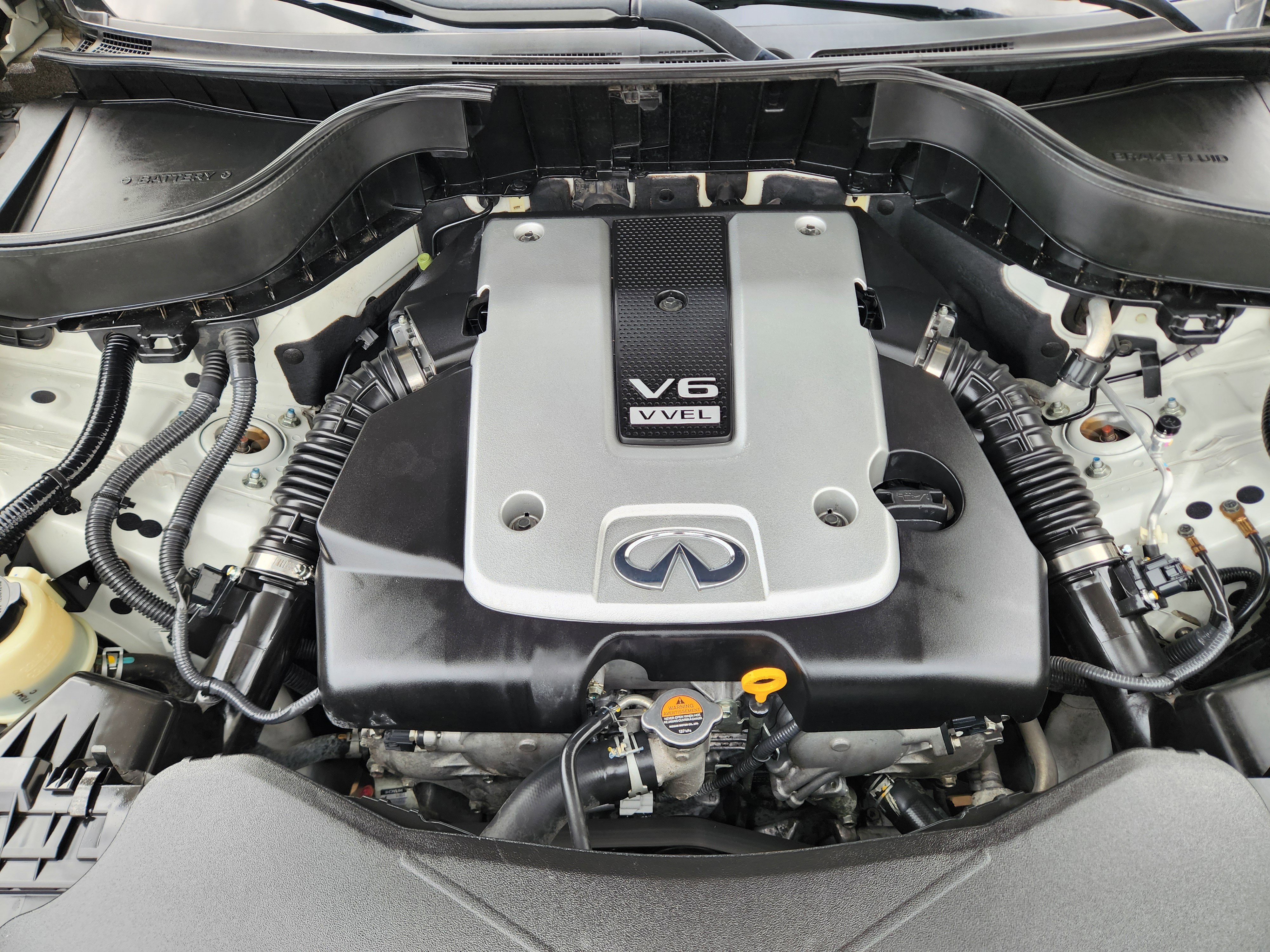Used 2017 INFINITI QX70 2WD w/ Premium Package image 31