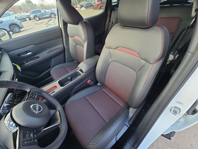 New 2026 Nissan Kicks SR w/ Cold Weather Package AWD/4WD image 11