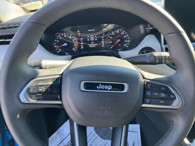 Certified 2025 Jeep Compass Limited AWD/4WD image 14