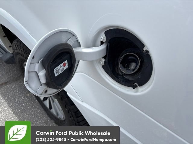 Used 2017 Ford Expedition EL XLT w/ Equipment Group 202A AWD/4WD image 10