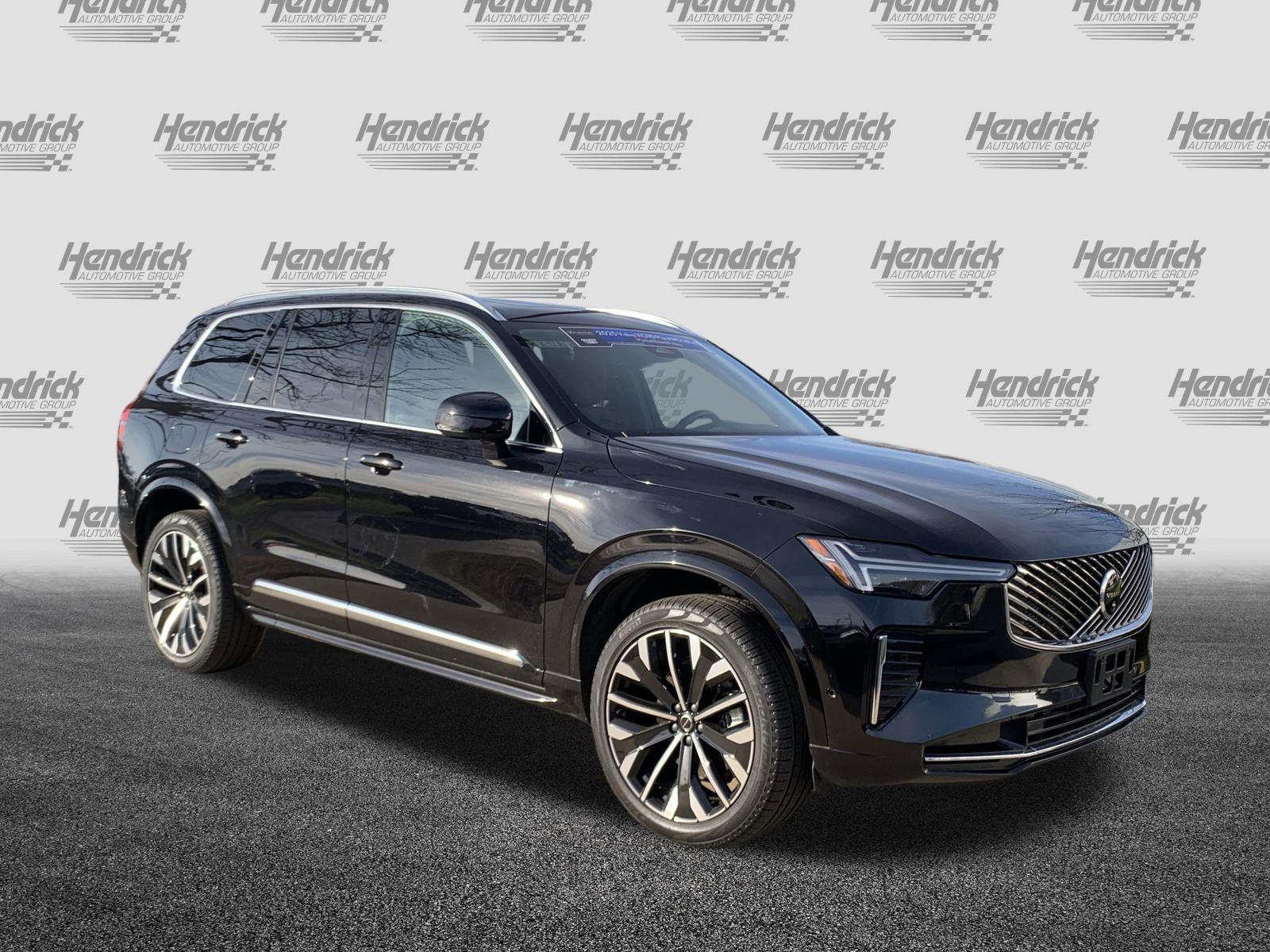 Used 2025 Volvo XC90 B5 Plus image 2