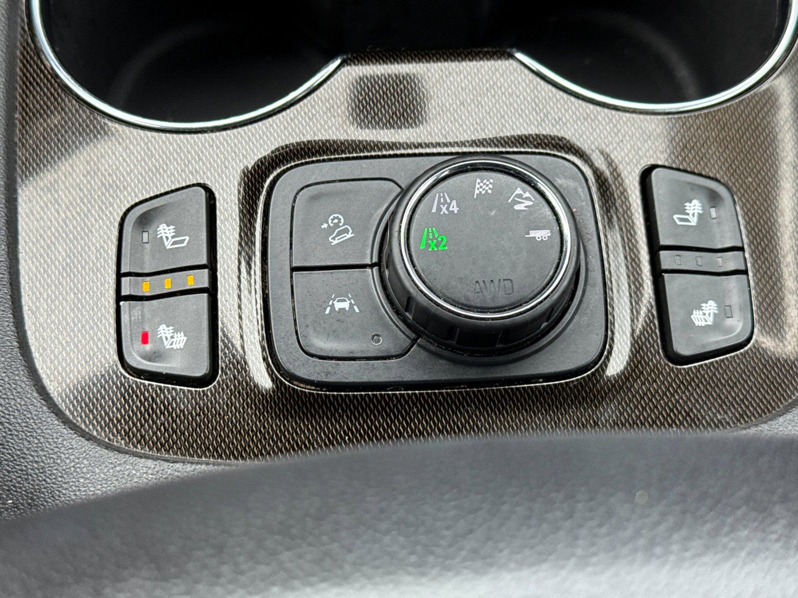 Used 2020 GMC Acadia AT4 w/ Driver Alert Package II image 32