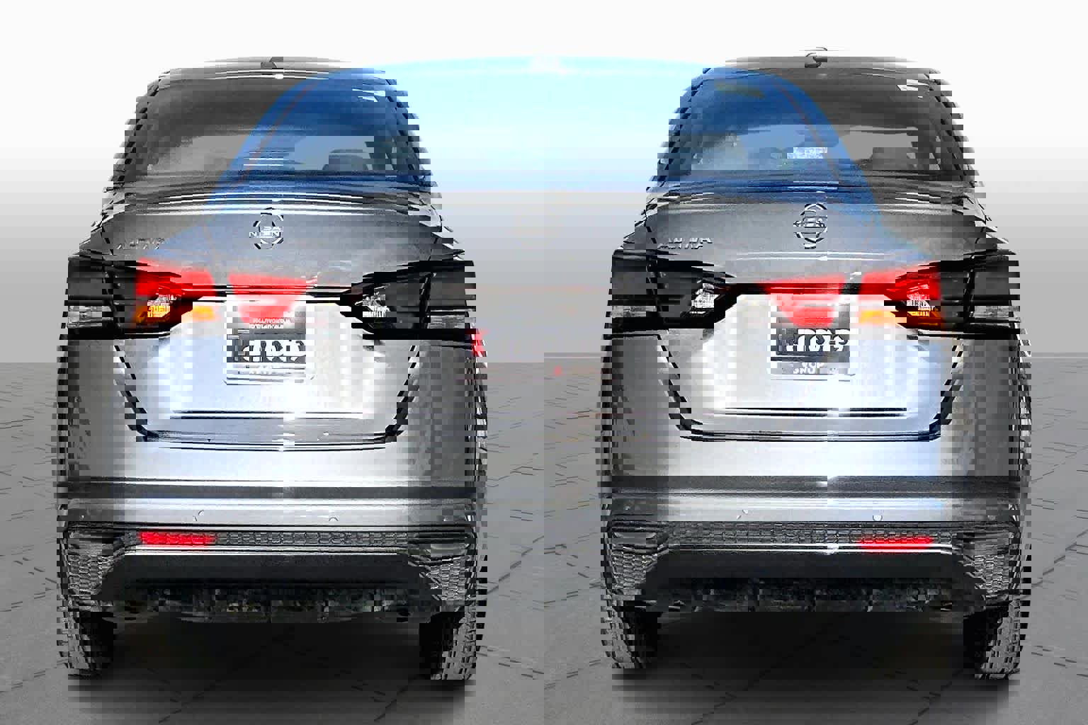 Used 2025 Nissan Altima 2.5 SV image 5