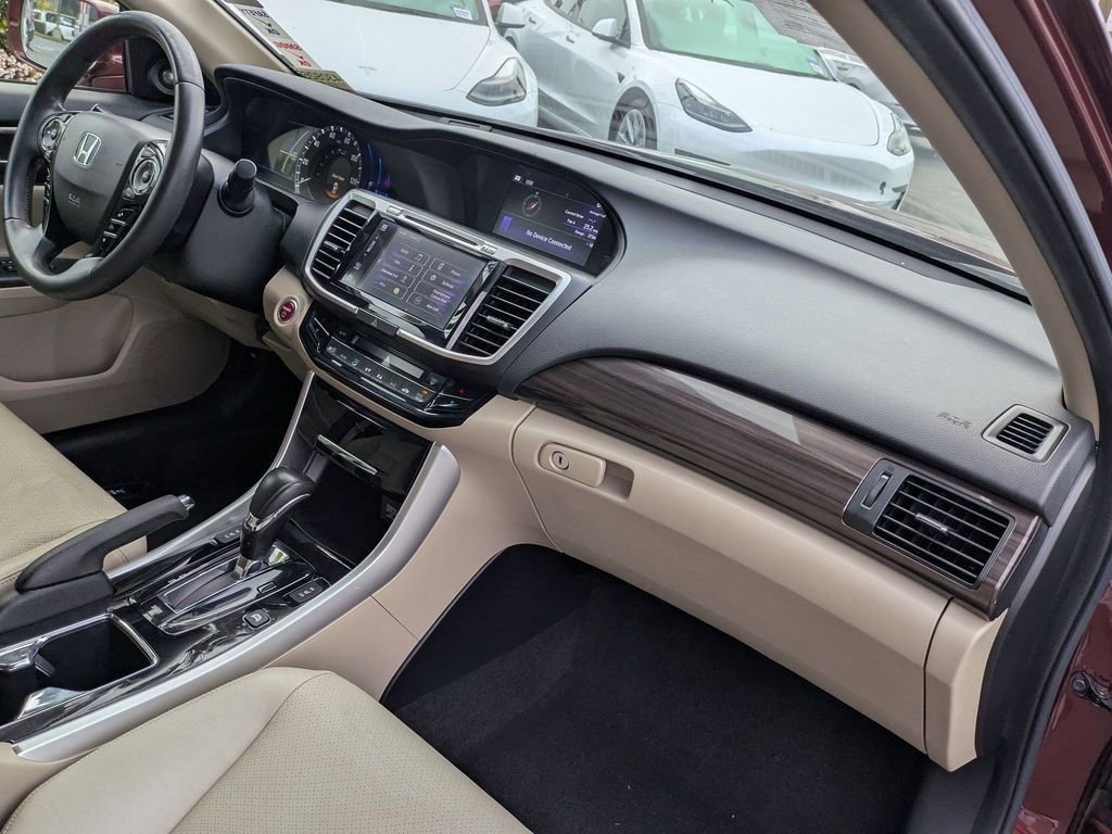 Certified 2017 Honda Accord EX-L image 23