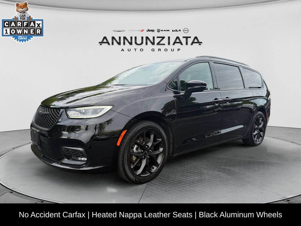 Certified 2025 Chrysler Pacifica Limited
