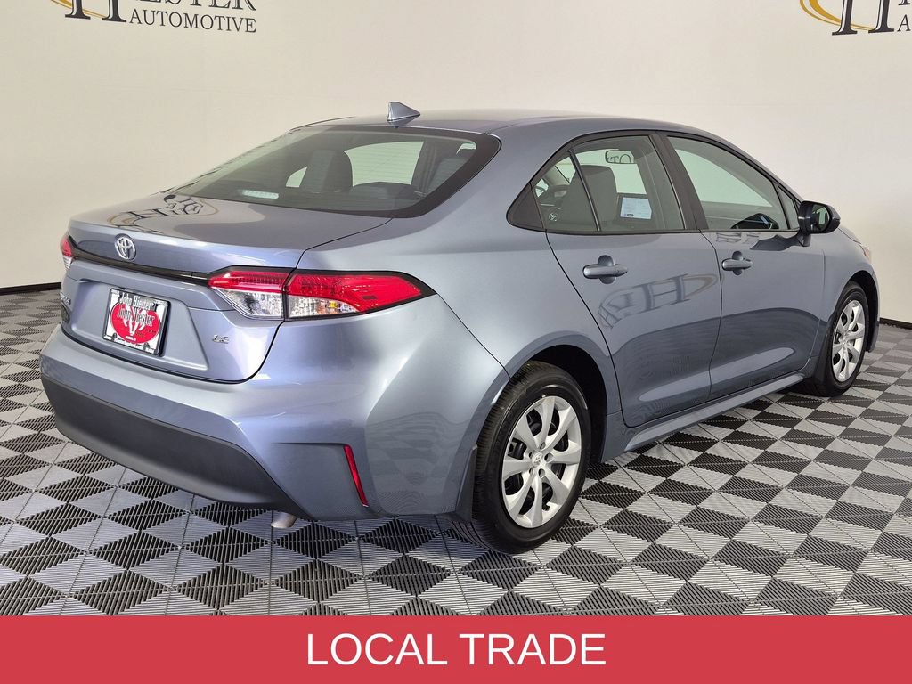 Used 2026 Toyota Corolla LE FWD image 4