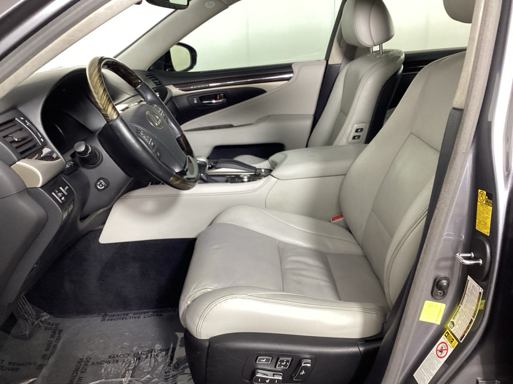 Used 2014 Lexus LS 460 L RWD image 18
