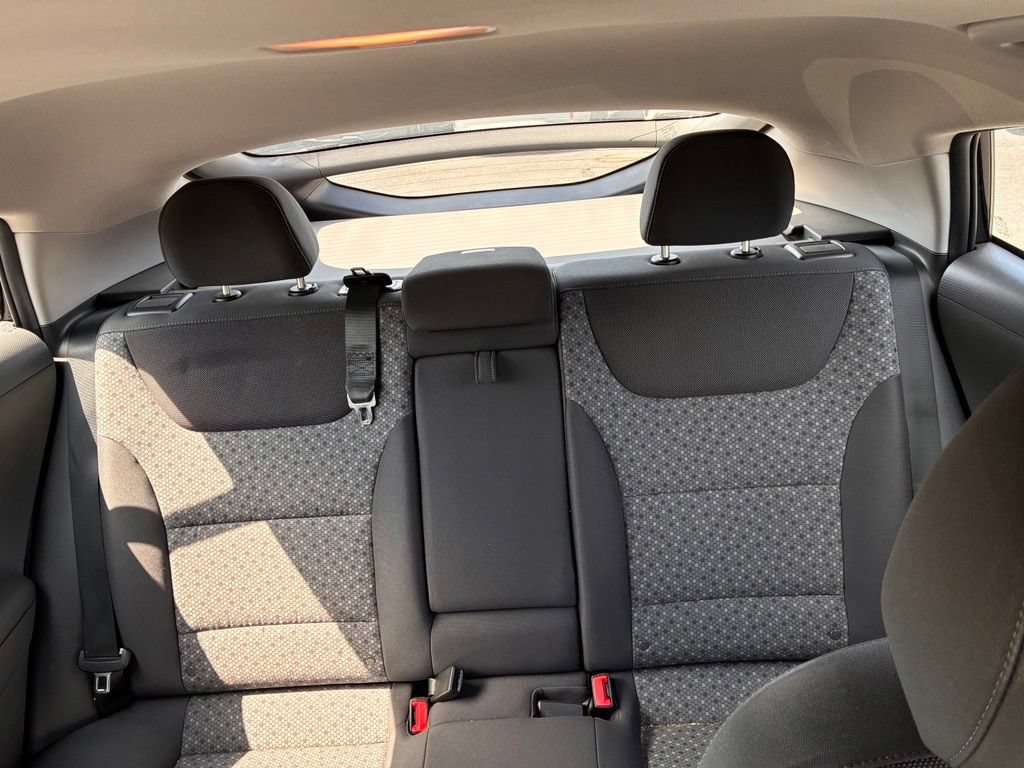 Used 2019 Hyundai Ioniq Plug-In Hybrid FWD image 13