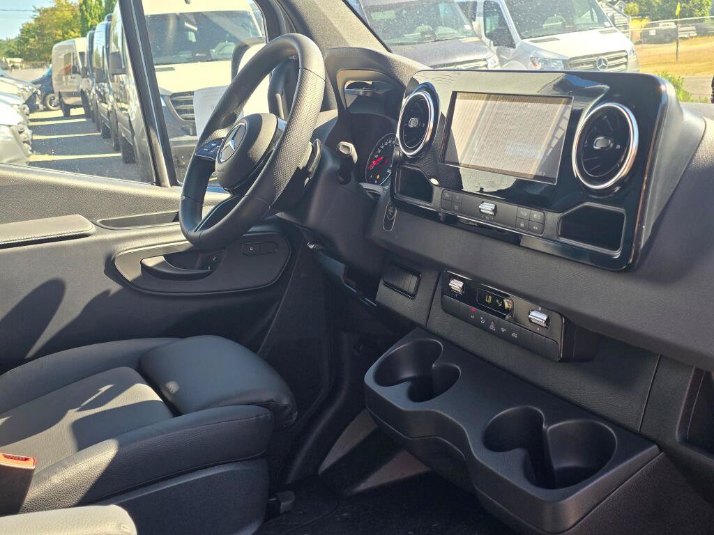 New 2026 Mercedes-Benz Sprinter 2500 image 24