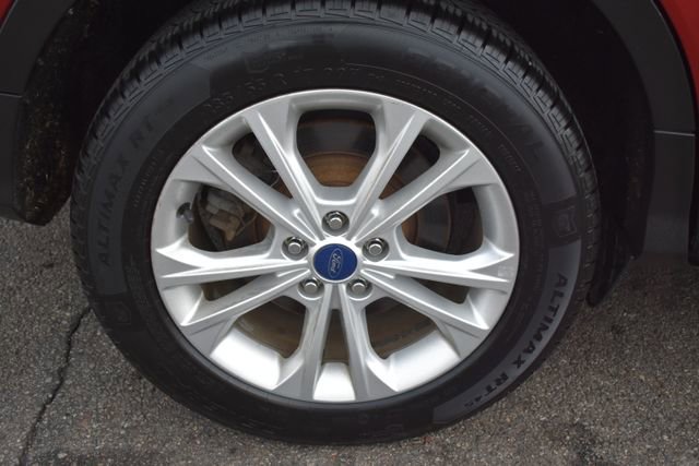 Used 2017 Ford Escape SE FWD image 42