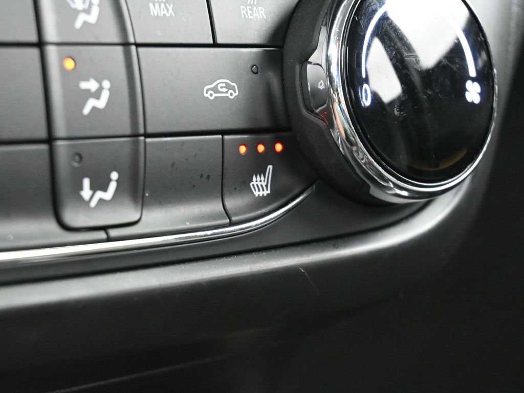 Used 2022 Chevrolet TrailBlazer LT w/ Driver Confidence Package image 22