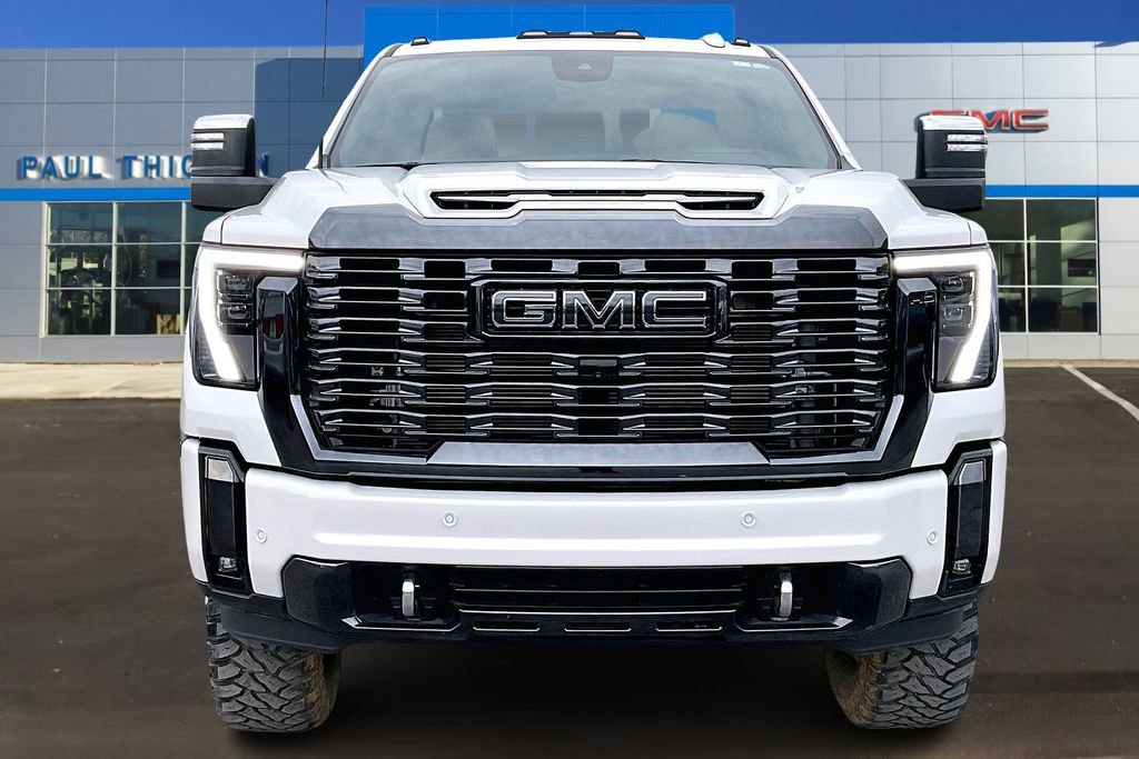 Used 2024 GMC Sierra 3500 Denali Ultimate image 2