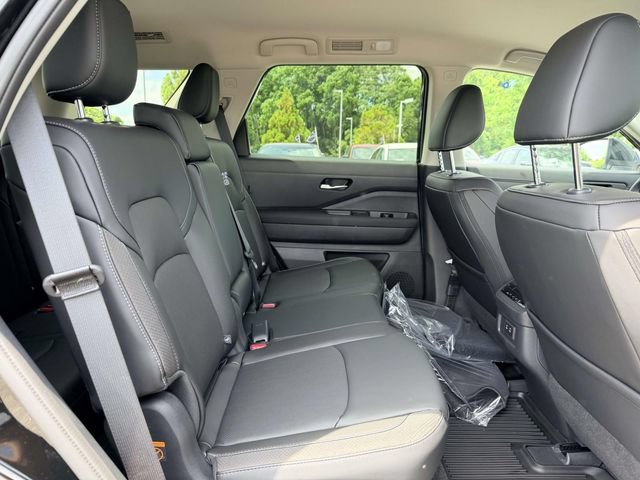 New 2026 Nissan Pathfinder SL w/ Cargo Package AWD/4WD image 11