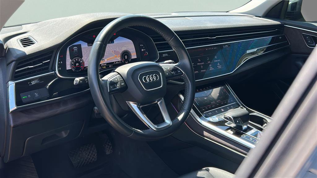 Used 2019 Audi Q8 Premium Plus w/ Premium Plus image 11
