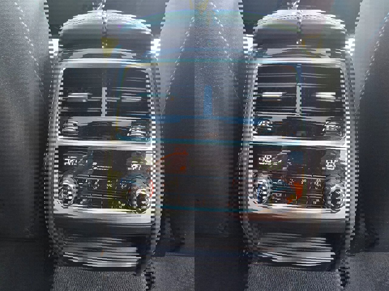 Used 2016 BMW 750i xDrive image 9