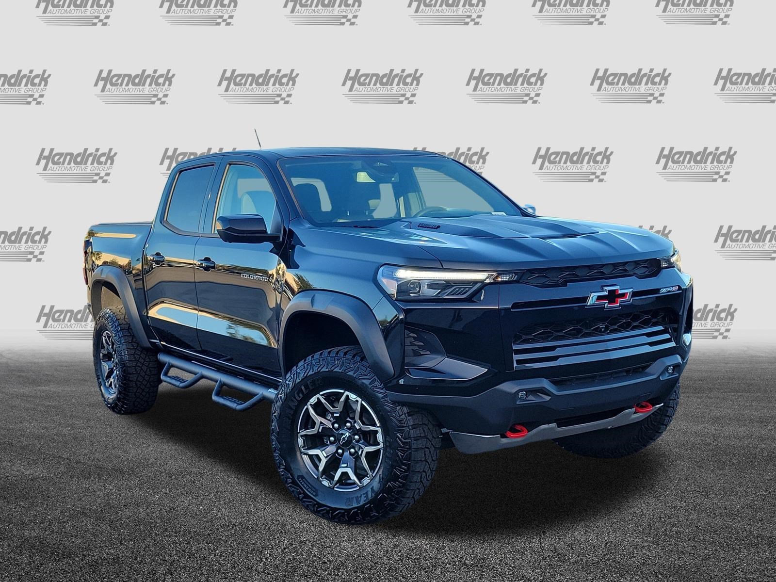 Used 2026 Chevrolet Colorado ZR2 w/ Technology Package AWD/4WD image 2