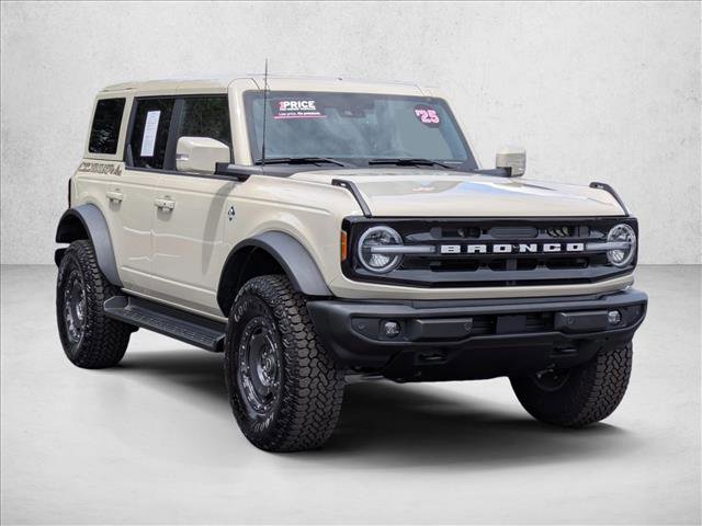 Used 2025 Ford Bronco Outer Banks w/ Sasquatch Package AWD/4WD image 7