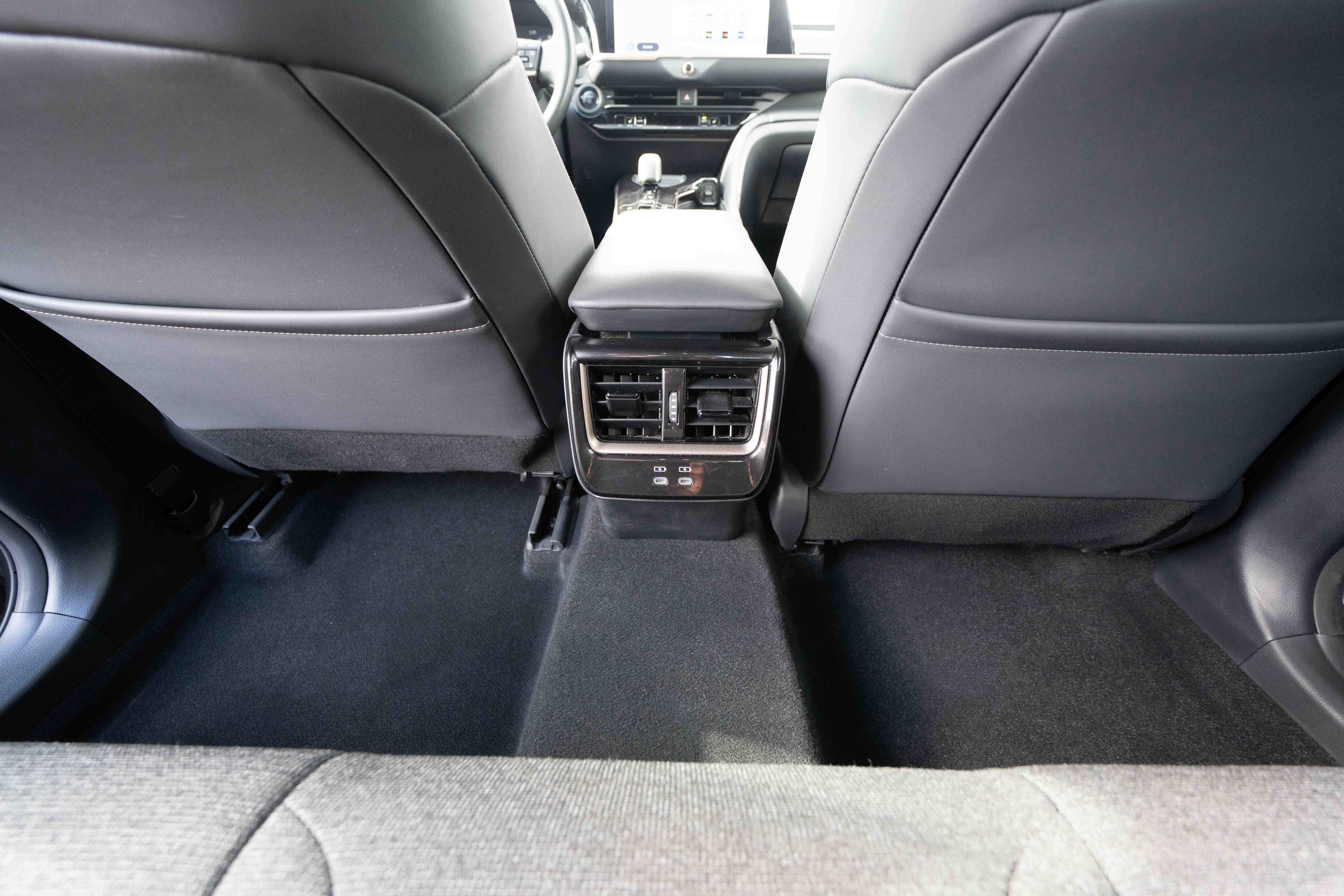 Used 2024 Toyota Crown XLE image 22