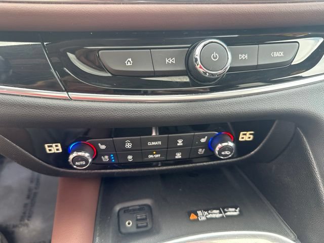 Used 2021 Buick Enclave Avenir w/ Avenir Technology Package AWD/4WD image 29