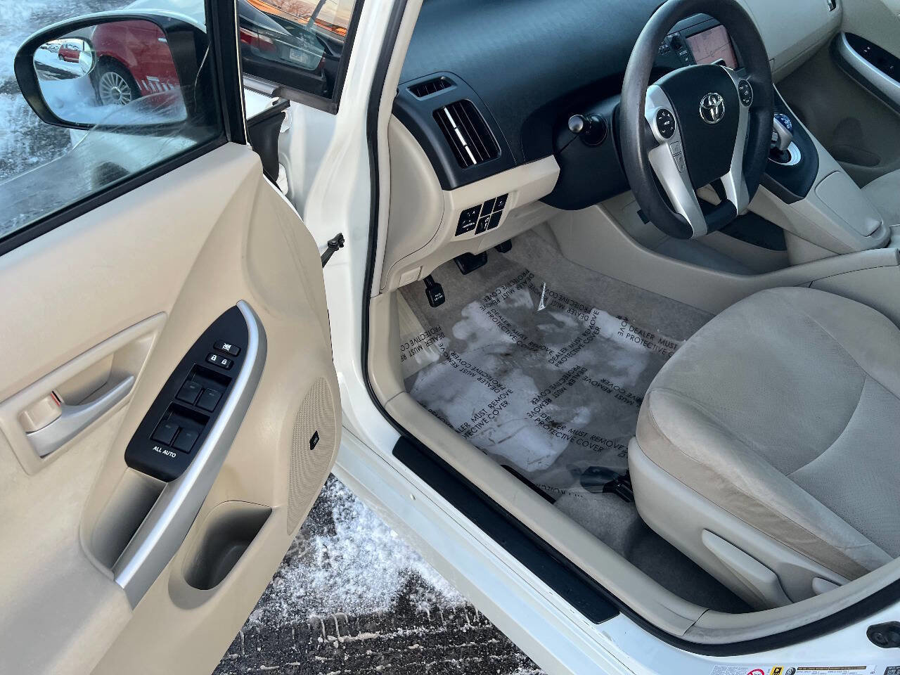 Used 2010 Toyota Prius Three image 18