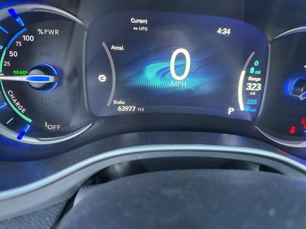Used 2024 Chrysler Pacifica Limited FWD image 12