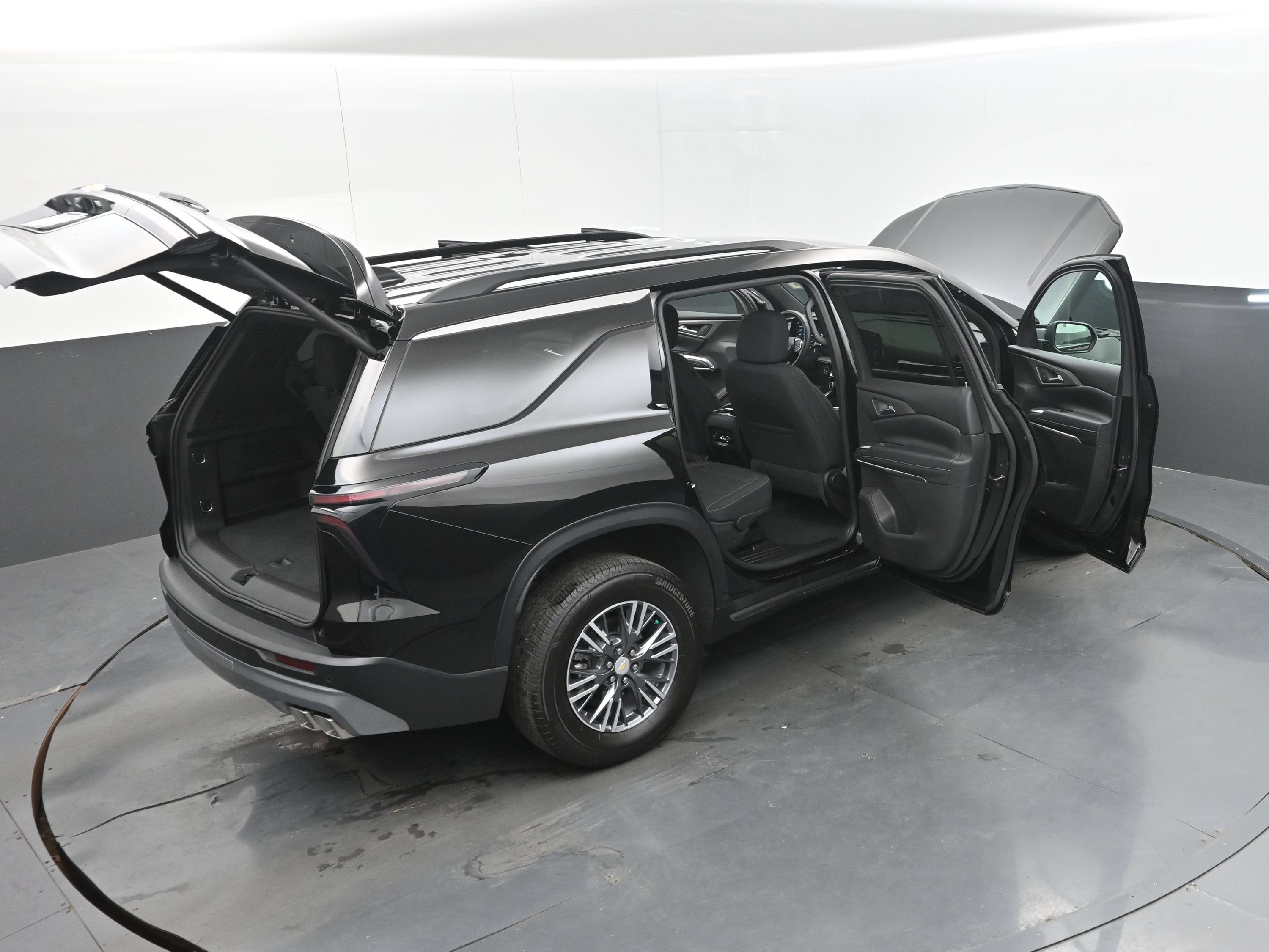 Certified 2026 Chevrolet Traverse LT FWD image 56