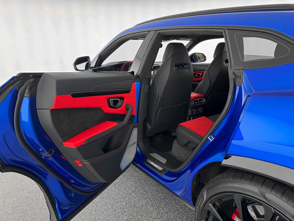 Used 2022 Lamborghini Urus image 24